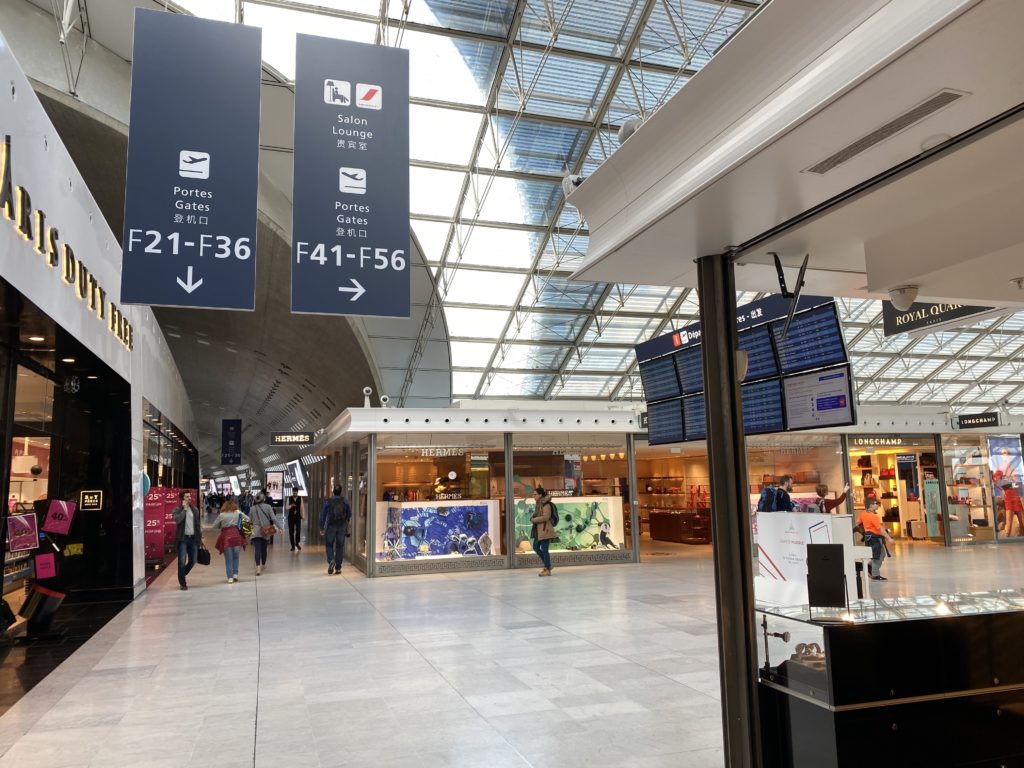 Transfer terminal 2E to terminal 2F CHARLES DE GAULLE AIRPORT (Paris CDG)